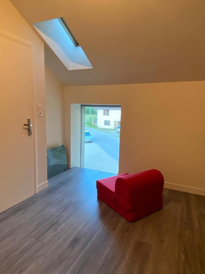 La Chambre Du Tonneau Montigny-sur-l'Ain ภายนอก รูปภาพ