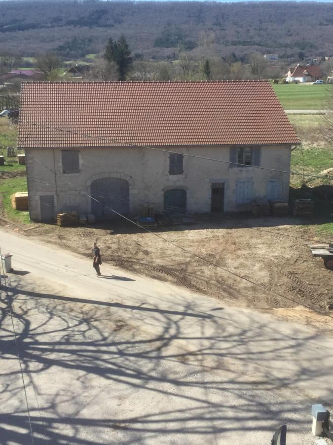La Chambre Du Tonneau Montigny-sur-l'Ain ภายนอก รูปภาพ