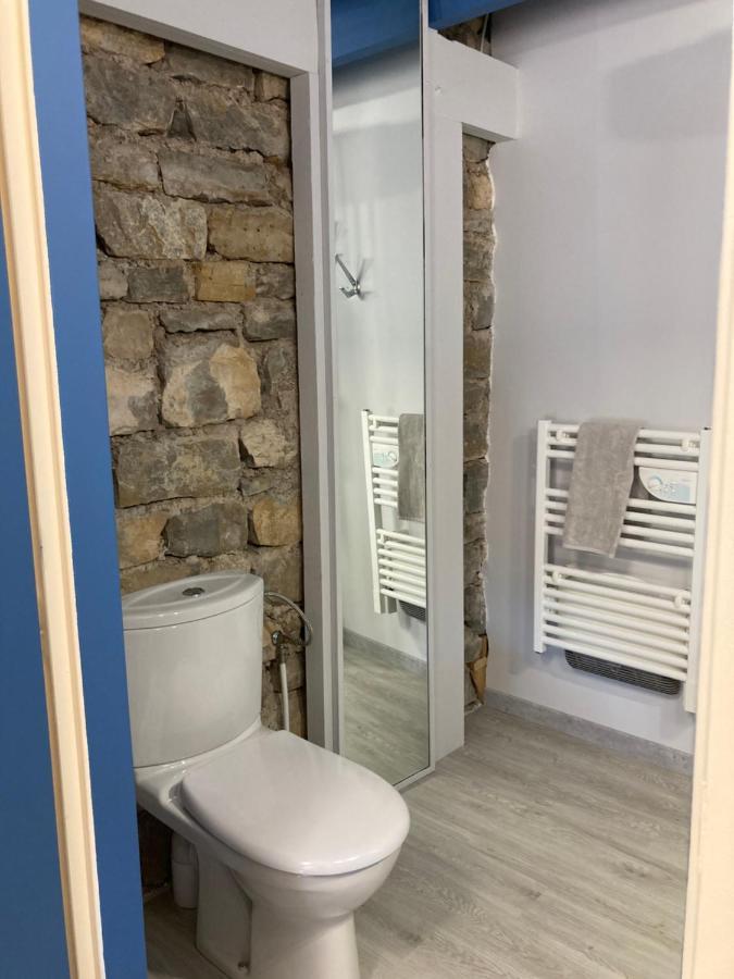 La Chambre Du Tonneau Montigny-sur-l'Ain ภายนอก รูปภาพ